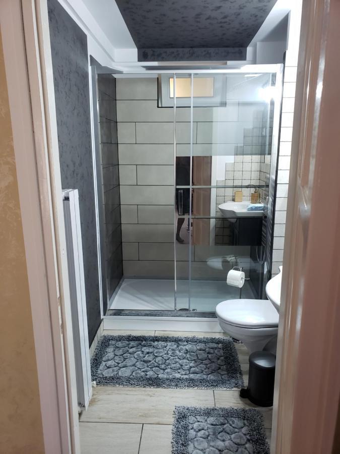 Phoenix Studio Bukarest Kültér fotó