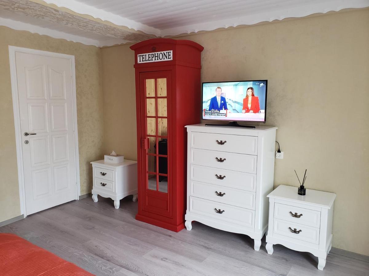 Phoenix Studio Bukarest Kültér fotó
