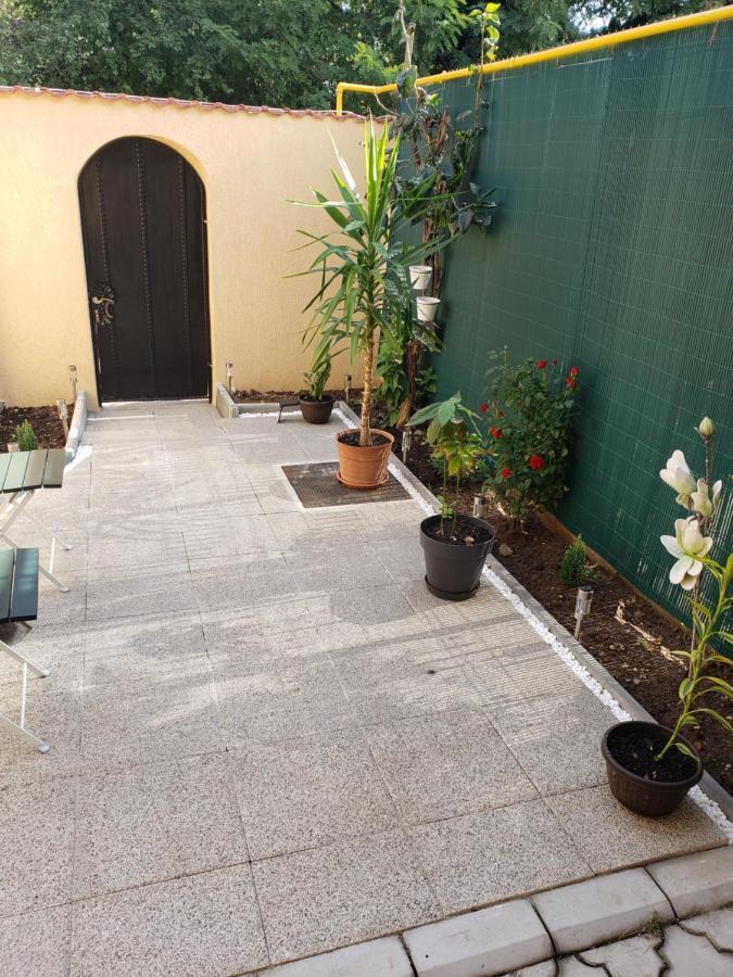 Phoenix Studio Bukarest Kültér fotó